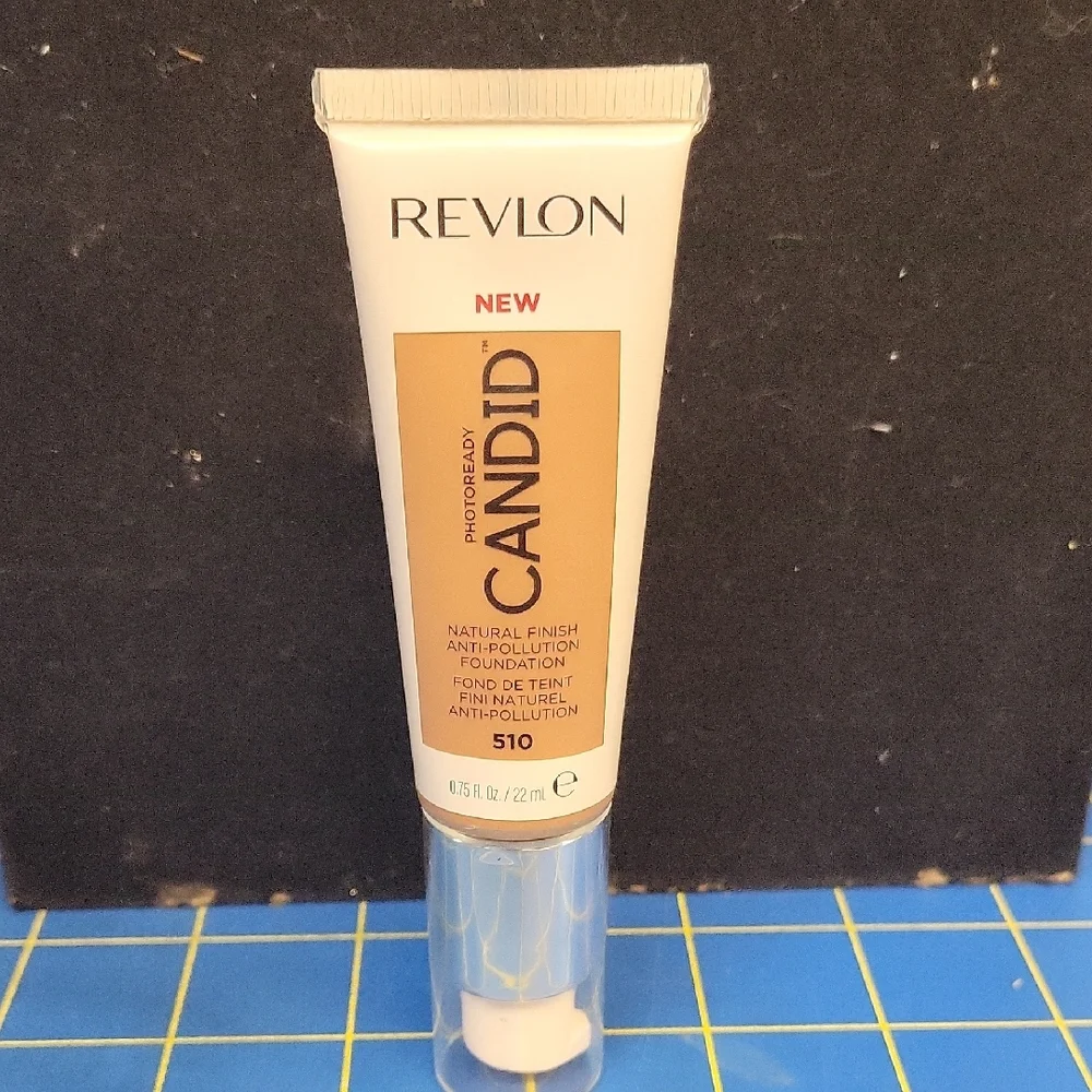 Revlon PhotoReady Candid Foundation New Pump 22ml Tube - 510 Cappuccino